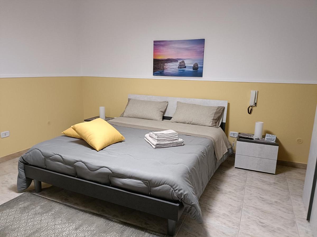 Casa Vacanze Campi Salentina Eksteriør billede